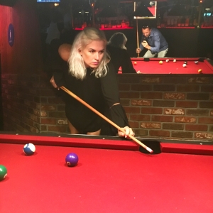 mode de vie fit shanna date night pool play