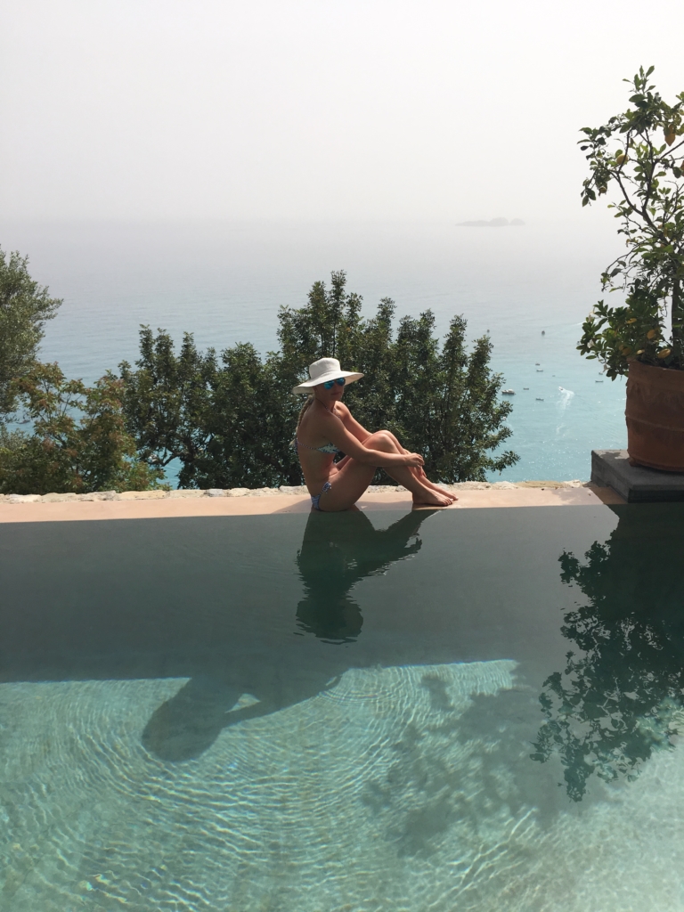 mode de vie fit shanna positano poolside villa